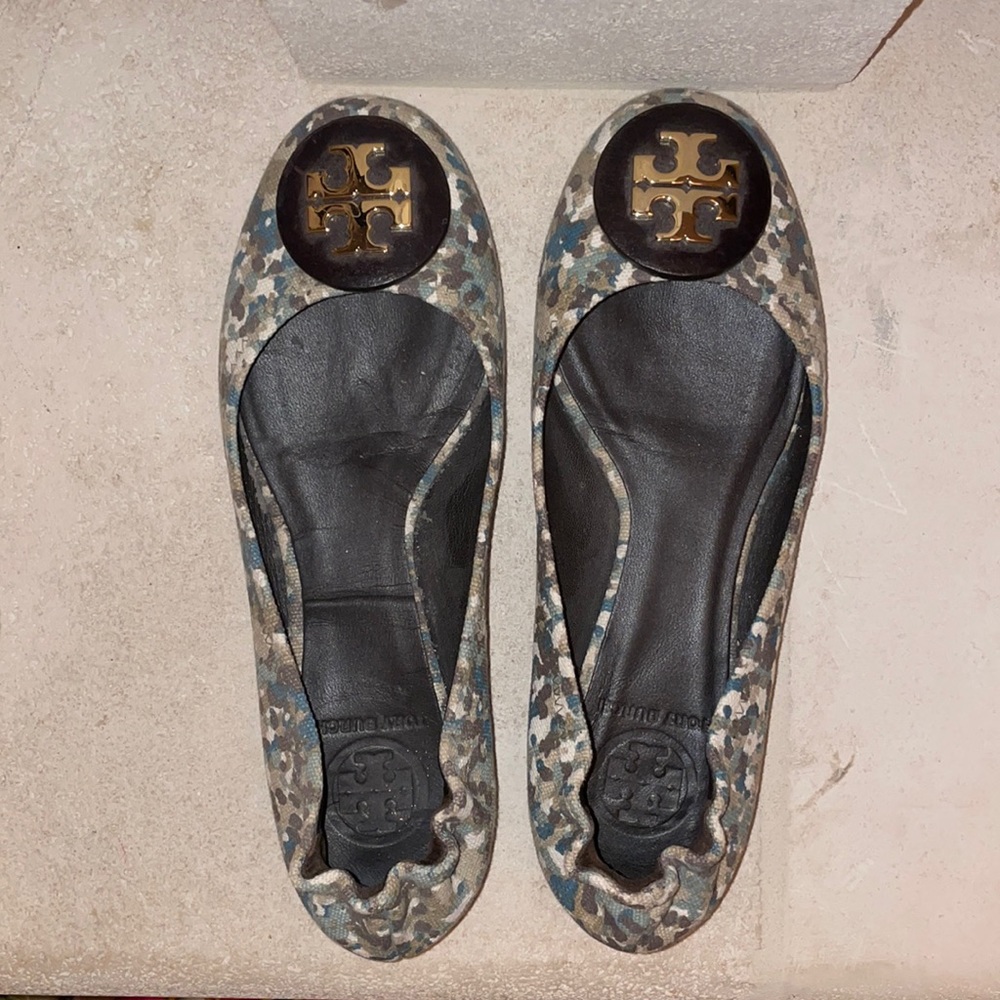 Tory Burch size 7M blue/brown flats